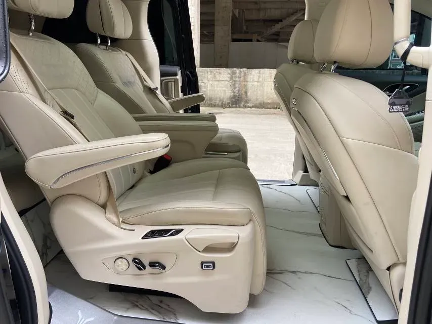 2022 Voyah Dream 1.5T 136HP L4 PHEV 25.57KWH,autocango,china used car exporter,china ev exporter,chinese used car exporter,chinese used ev exporter