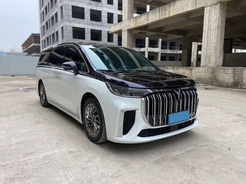 2022 Voyah Dream 1.5T 136HP L4 PHEV 25.57KWH,autocango,china used car exporter,china ev exporter,chinese used car exporter,chinese used ev exporter