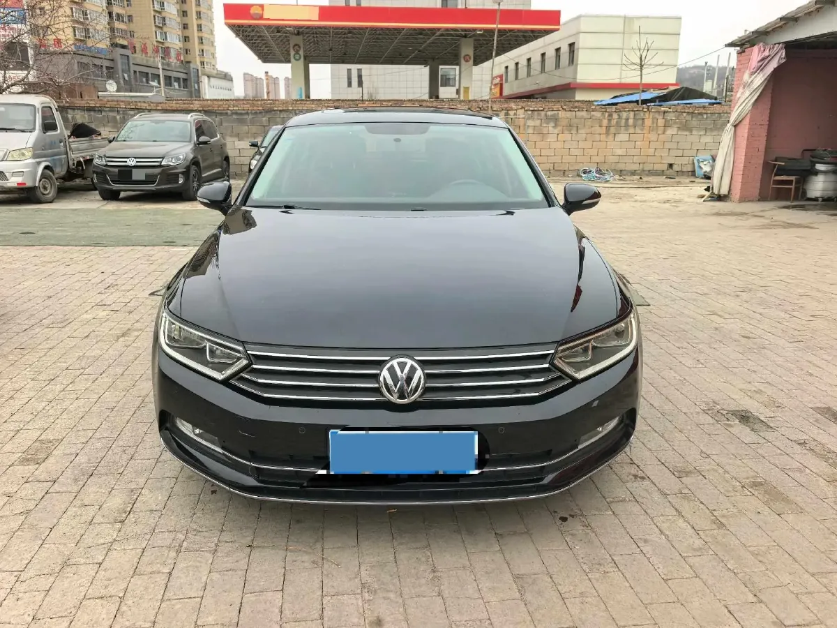 2017 Volkswagen Magotan 1.8T 180HP L4 7DCT,autocango,china used car exporter,china ev exporter,chinese used car exporter,chinese used ev exporter