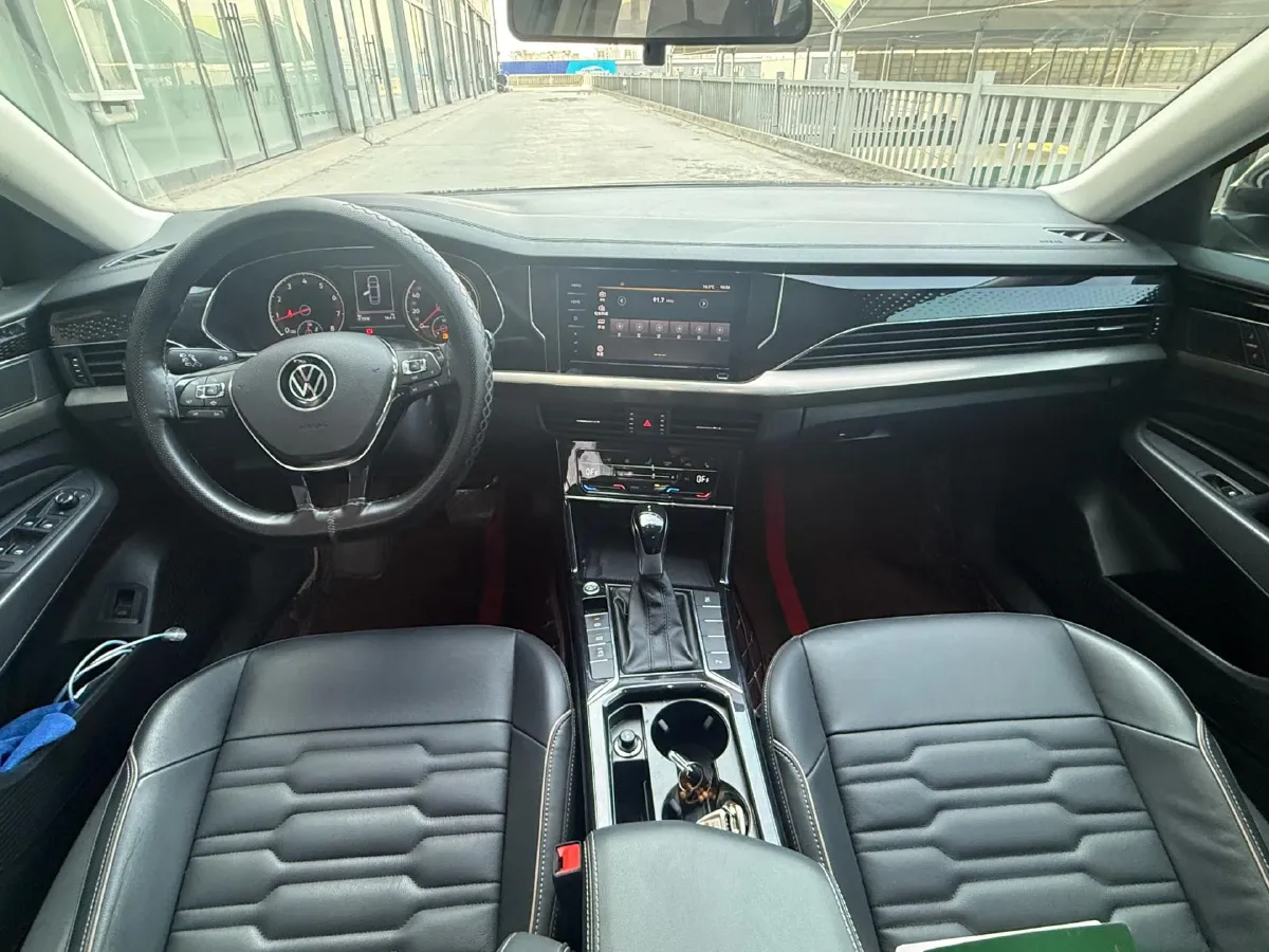 2020 Volkswagen Passat 2.0T 186HP L4 7DCT,autocango,china used car exporter,china ev exporter,chinese used car exporter,chinese used ev exporter