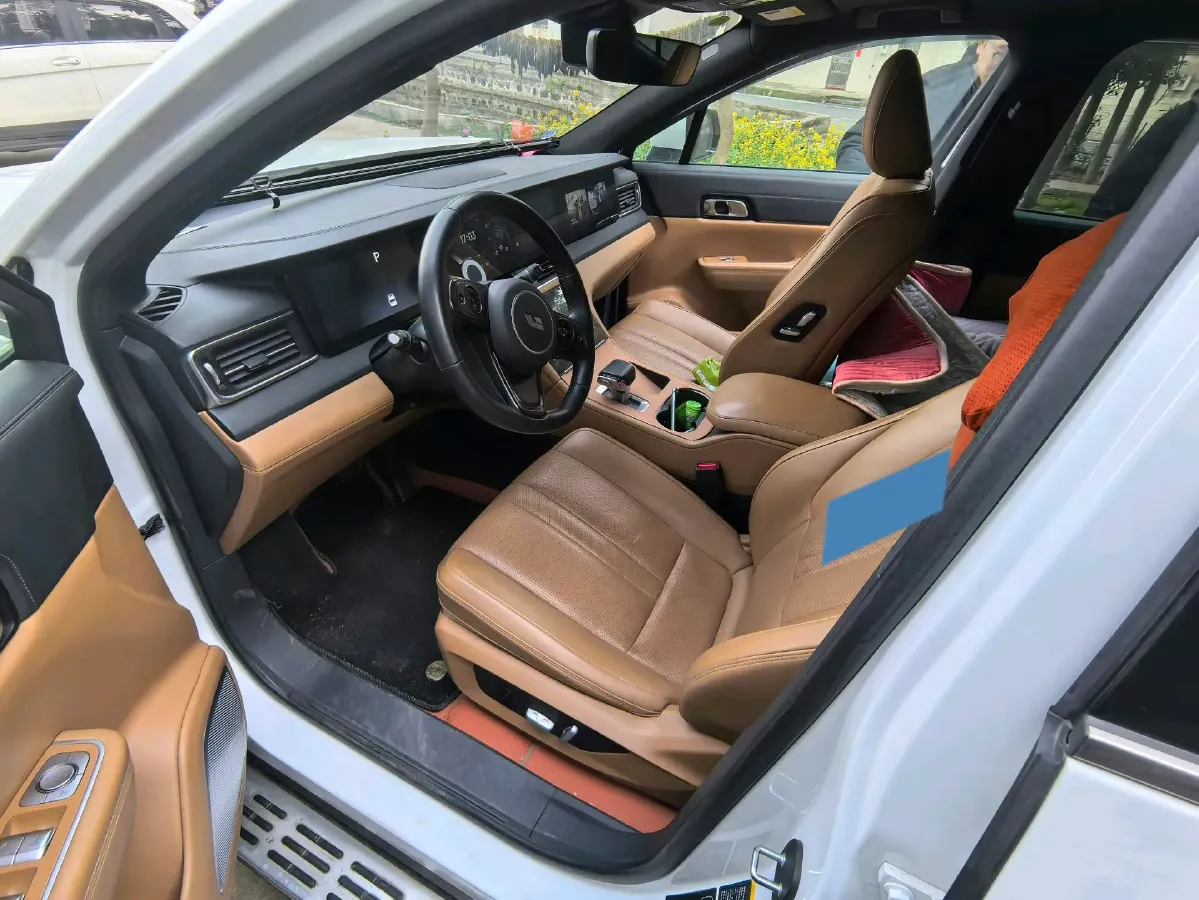 2020 Li ONE Range Extended 131HP REEV 40.5KWH,autocango,china used car exporter,china ev exporter,chinese used car exporter,chinese used ev exporter