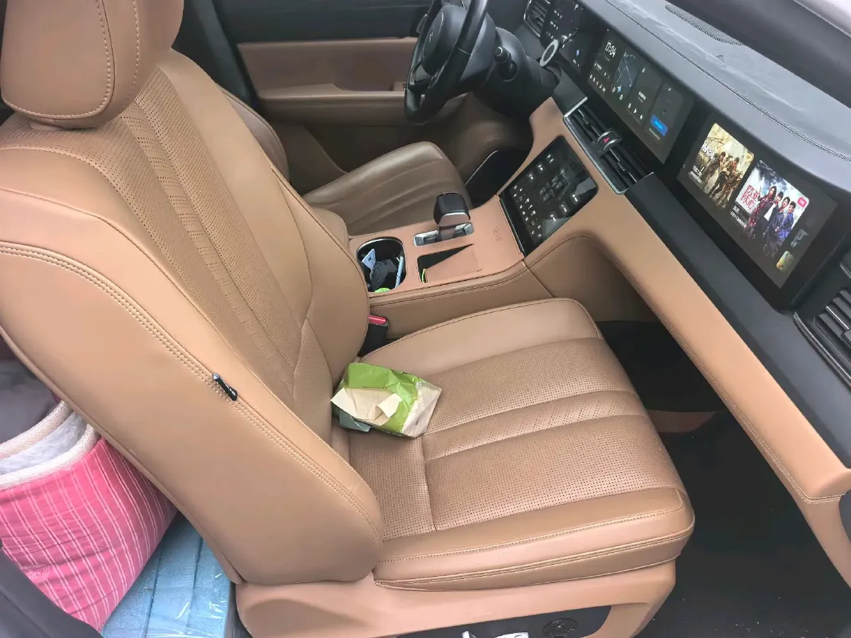 2020 Li ONE Range Extended 131HP REEV 40.5KWH,autocango,china used car exporter,china ev exporter,chinese used car exporter,chinese used ev exporter