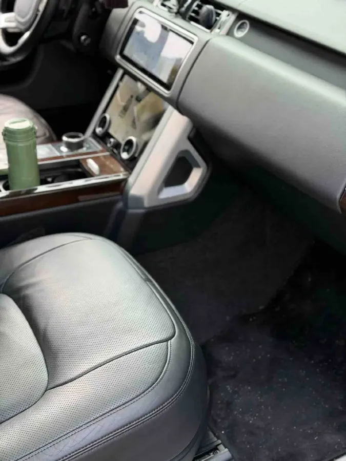 2021 Land Rover Range Rover 3.0T 400HP L6 8AT,autocango,china used car exporter,china ev exporter,chinese used car exporter,chinese used ev exporter