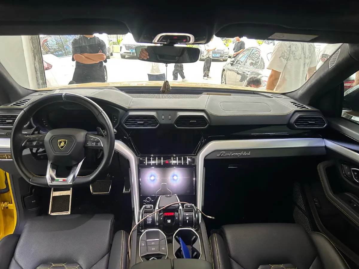 2021 Lamborghini Urus 4.0T 641HP V8 8AT,autocango,china used car exporter,china ev exporter,chinese used car exporter,chinese used ev exporter