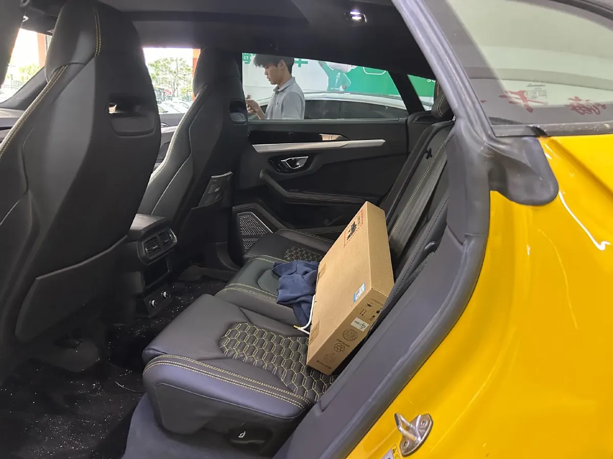 2021 Lamborghini Urus 4.0T 641HP V8 8AT,autocango,china used car exporter,china ev exporter,chinese used car exporter,chinese used ev exporter