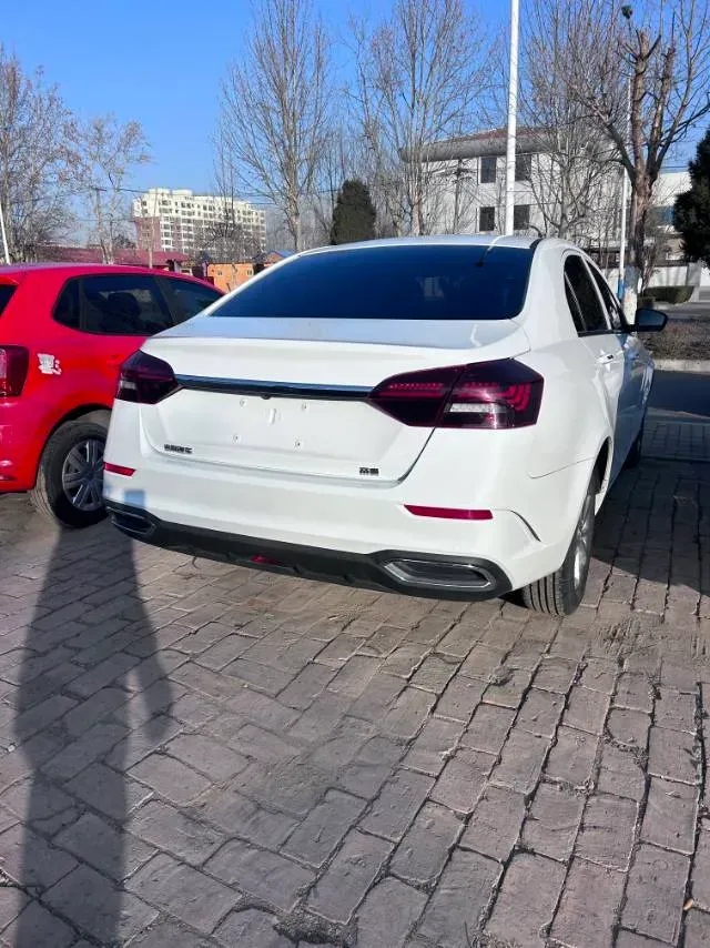 2020 Geely Emgrand 1.5L 109HP L4 5MT,autocango,china used car exporter,china ev exporter,chinese used car exporter,chinese used ev exporter