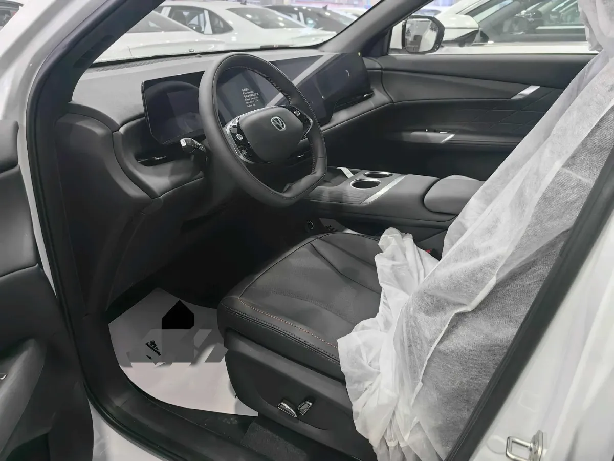 2025 ChangAn CS75 Plus 1.5T 192HP L4 8AT,autocango,china used car exporter,china ev exporter,chinese used car exporter,chinese used ev exporter