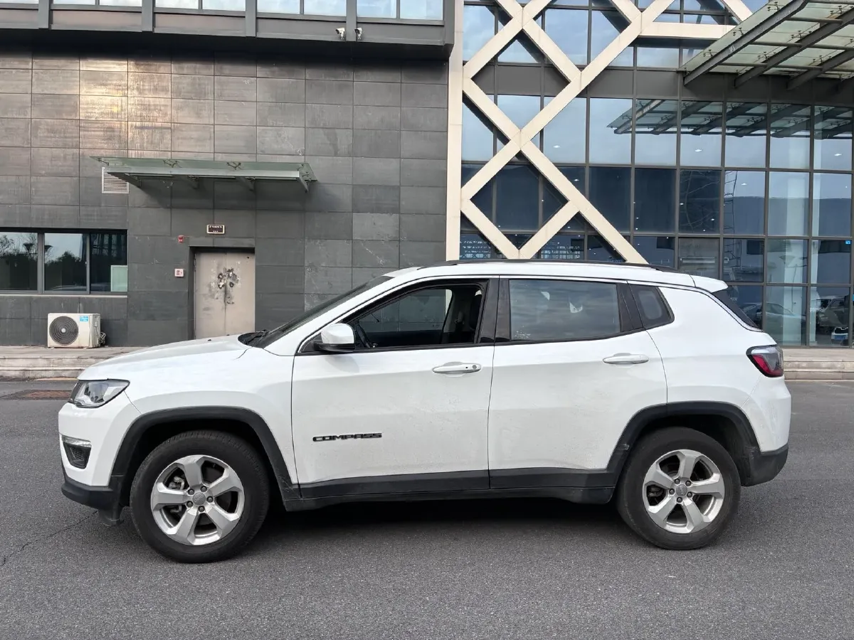 2019 Jeep Compass 1.3T 173HP L4 7DCT,autocango,china used car exporter,china ev exporter,chinese used car exporter,chinese used ev exporter