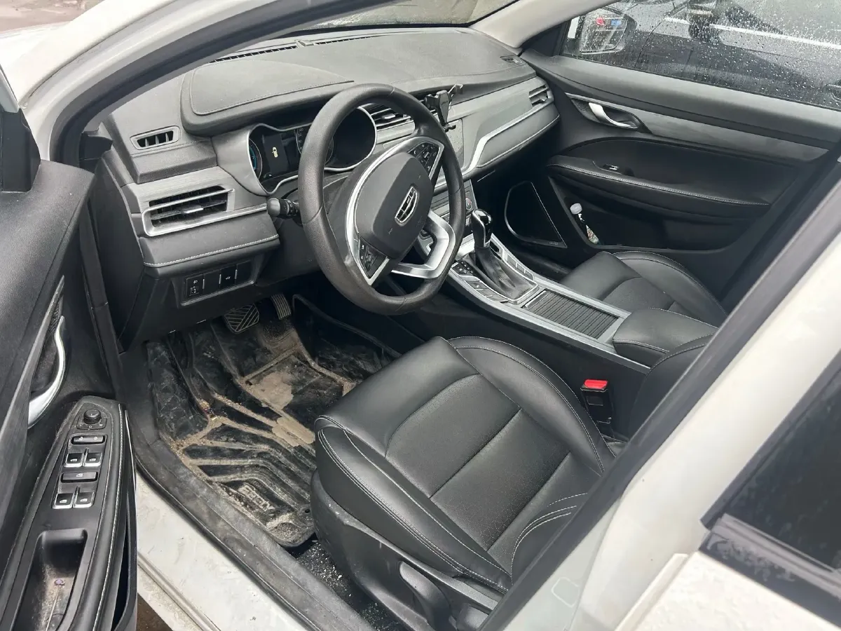 2021 BaoJun 530 1.5T 147HP L4 CVT,autocango,china used car exporter,china ev exporter,chinese used car exporter,chinese used ev exporter