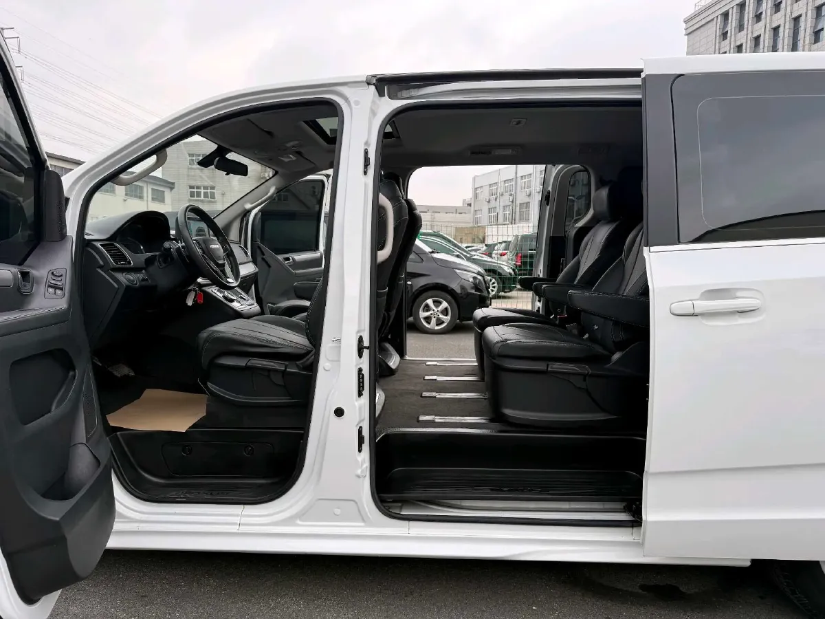 2023 MAXUS G20 2.0T 224HP L4 8AT,autocango,china used car exporter,china ev exporter,chinese used car exporter,chinese used ev exporter