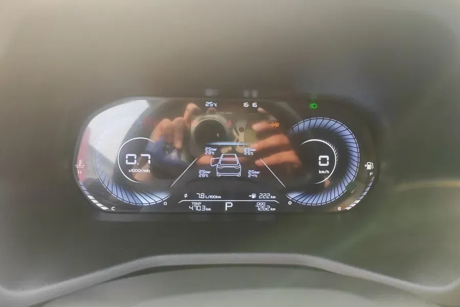 2025 Geely Emgrand 1.5L 127HP L4 CVT,autocango,china used car exporter,china ev exporter,chinese used car exporter,chinese used ev exporter