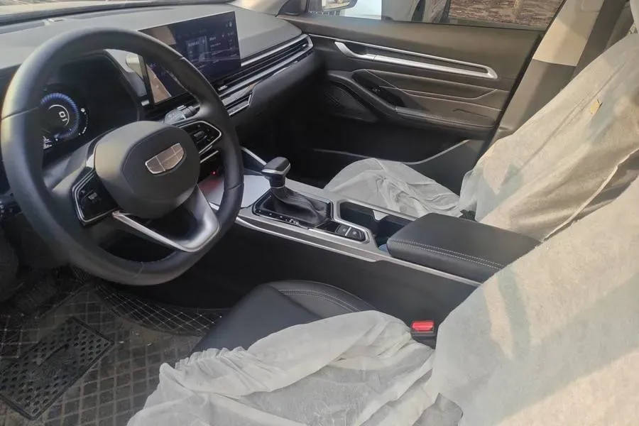 2025 Geely Emgrand 1.5L 127HP L4 CVT,autocango,china used car exporter,china ev exporter,chinese used car exporter,chinese used ev exporter