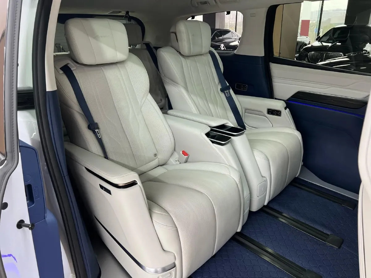 2023 Buick Century 2.0T 237HP L4 9AT,autocango,china used car exporter,china ev exporter,chinese used car exporter,chinese used ev exporter