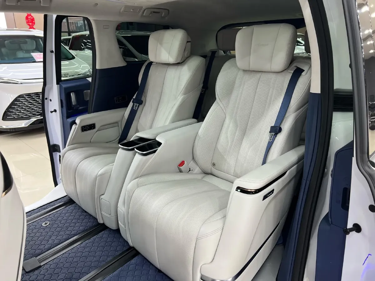 2023 Buick Century 2.0T 237HP L4 9AT,autocango,china used car exporter,china ev exporter,chinese used car exporter,chinese used ev exporter