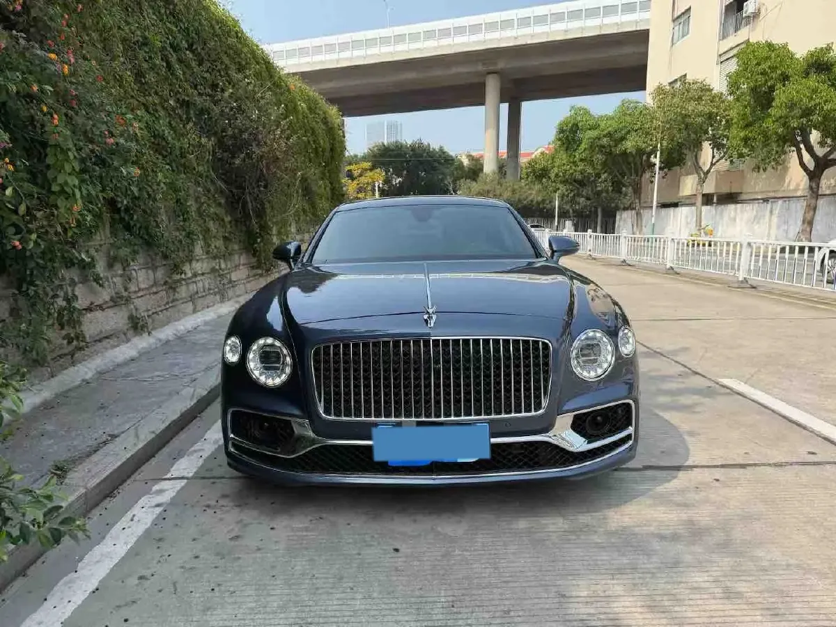 2021 Bentley Flying Spur 4.0T 550HP V8 8DCT,autocango,china used car exporter,china ev exporter,chinese used car exporter,chinese used ev exporter