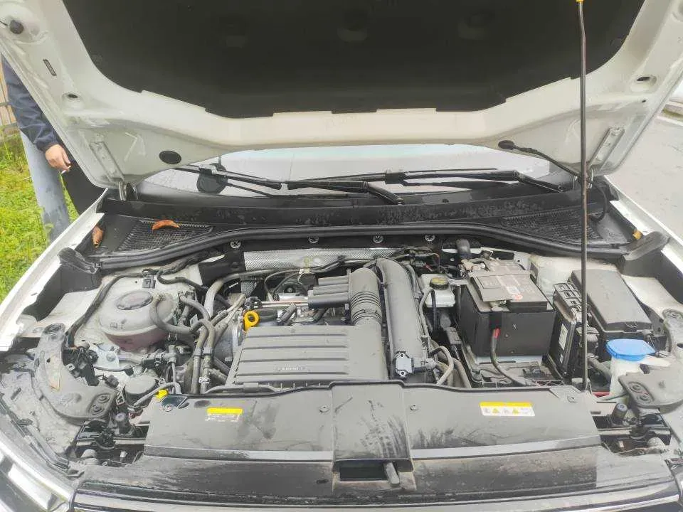 2021 Volkswagen T-Roc 1.4T 150HP L4 7DCT,autocango,china used car exporter,china ev exporter,chinese used car exporter,chinese used ev exporter