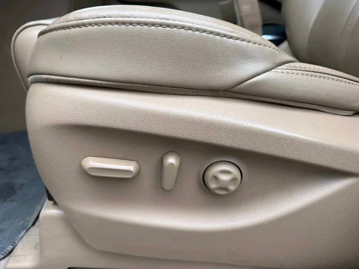 2018 Buick GL8 2.0T 260HP L4 6AT,autocango,china used car exporter,china ev exporter,chinese used car exporter,chinese used ev exporter