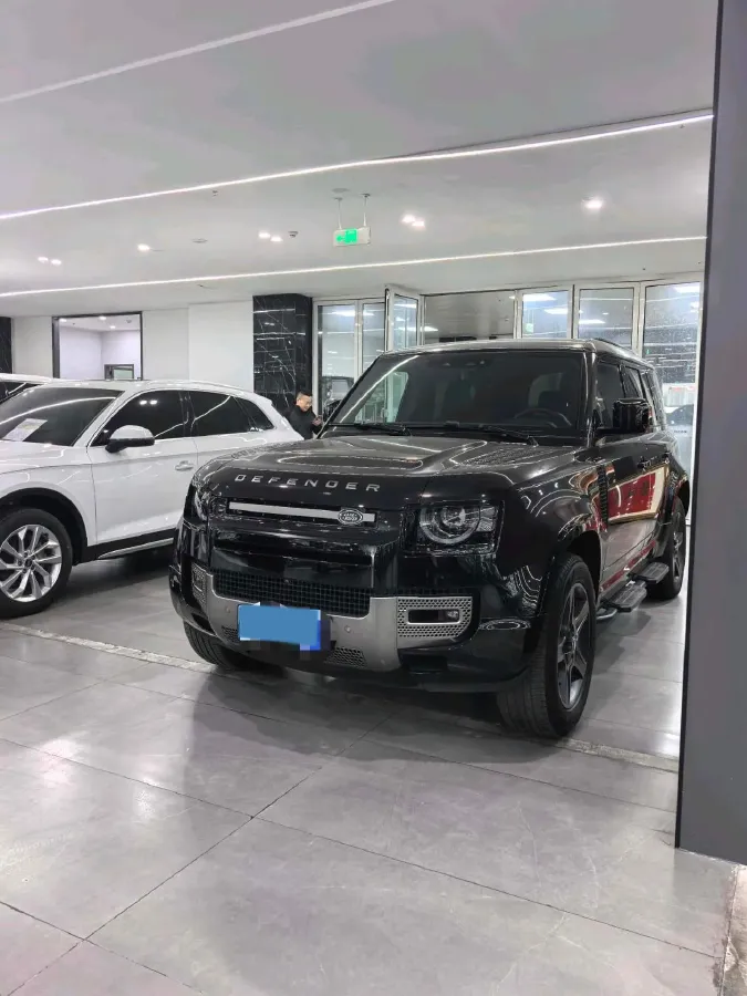2024 Land Rover Defender 3.0T 400HP L6 8AT,autocango,china used car exporter,china ev exporter,chinese used car exporter,chinese used ev exporter