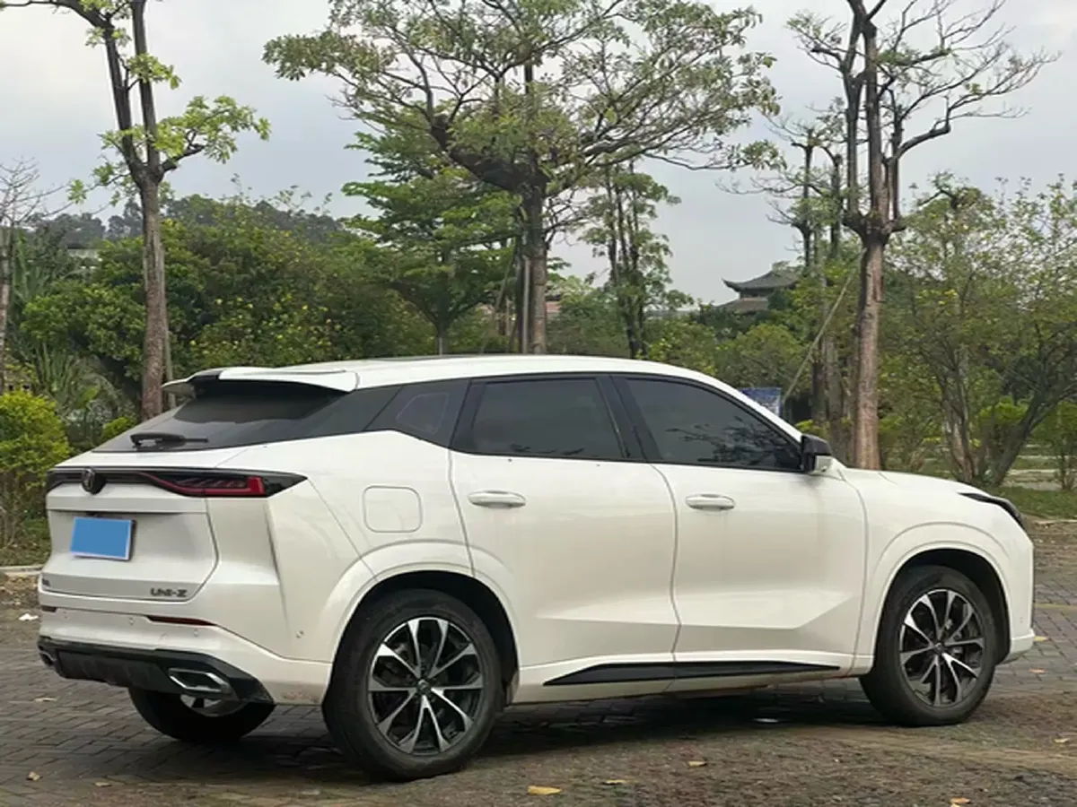 2024 ChangAn UNI-Z 1.5L 98HP L4 E-CVT PHEV 18.4KWH,autocango,china used car exporter,china ev exporter,chinese used car exporter,chinese used ev exporter