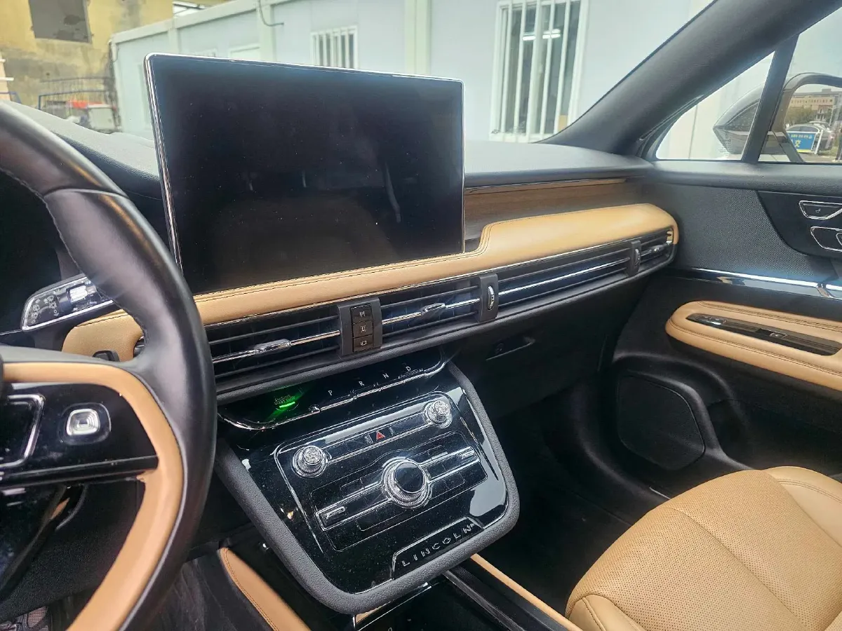 2022 Lincoln Corsair 2.0T 245HP L4 8AT,autocango,china used car exporter,china ev exporter,chinese used car exporter,chinese used ev exporter