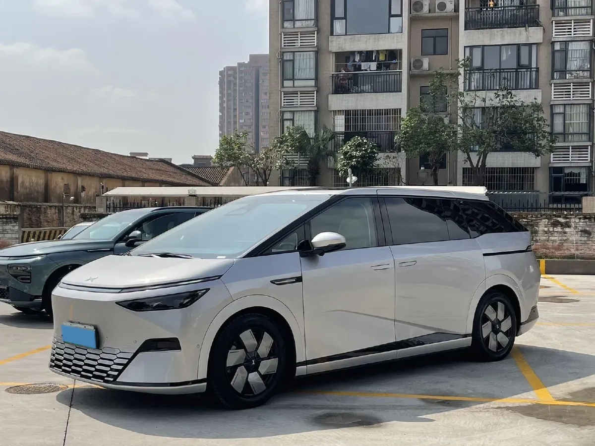 2024 Xpeng X9 BEV 101.5KWH,autocango,china used car exporter,china ev exporter,chinese used car exporter,chinese used ev exporter