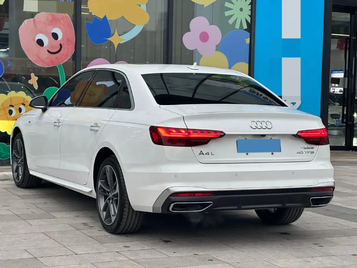 2020 Audi A4L 2.0T 190HP L4 7DCT,autocango,china used car exporter,china ev exporter,chinese used car exporter,chinese used ev exporter