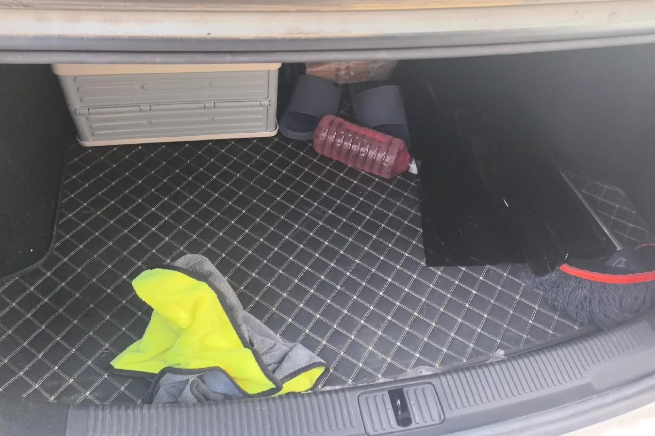 2021 Roewe i5 1.5L 120HP L4 CVT,autocango,china used car exporter,china ev exporter,chinese used car exporter,chinese used ev exporter