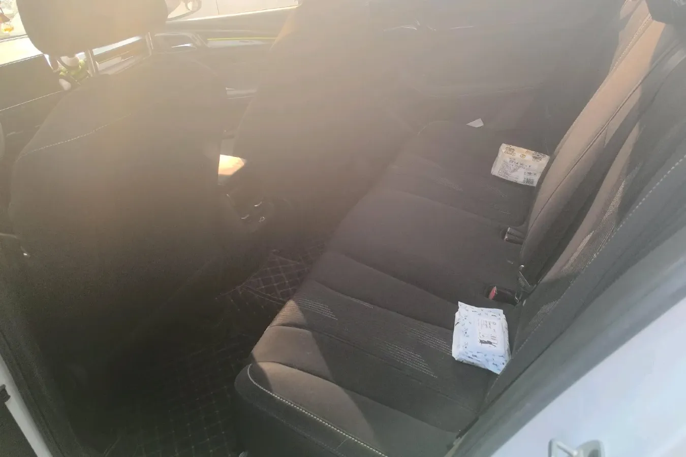 2021 Roewe i5 1.5L 120HP L4 CVT,autocango,china used car exporter,china ev exporter,chinese used car exporter,chinese used ev exporter