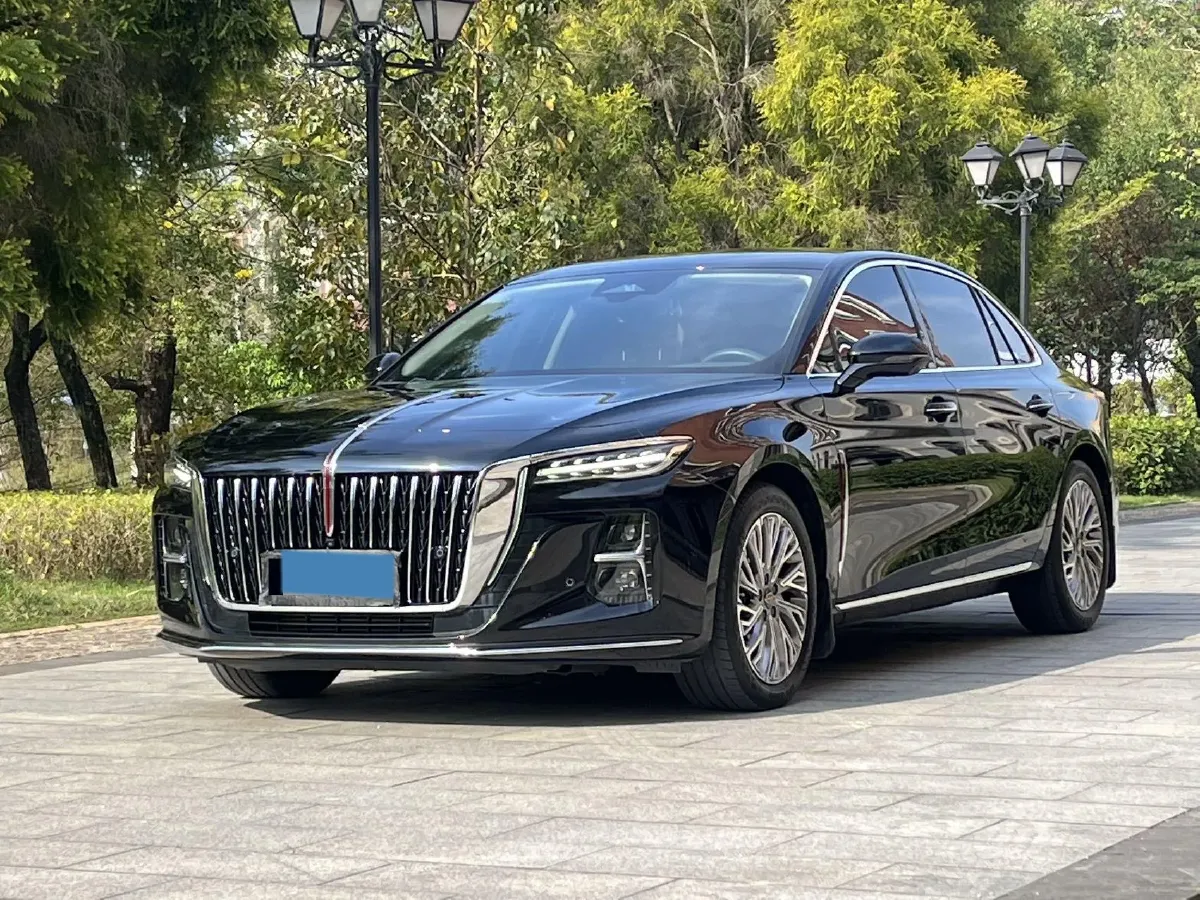 2023 HongQi H5 2.0T 224HP L4 8AT,autocango,china used car exporter,china ev exporter,chinese used car exporter,chinese used ev exporter