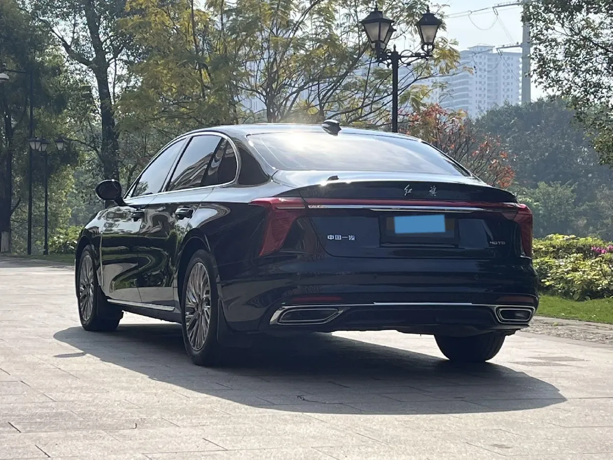 2023 HongQi H5 2.0T 224HP L4 8AT,autocango,china used car exporter,china ev exporter,chinese used car exporter,chinese used ev exporter