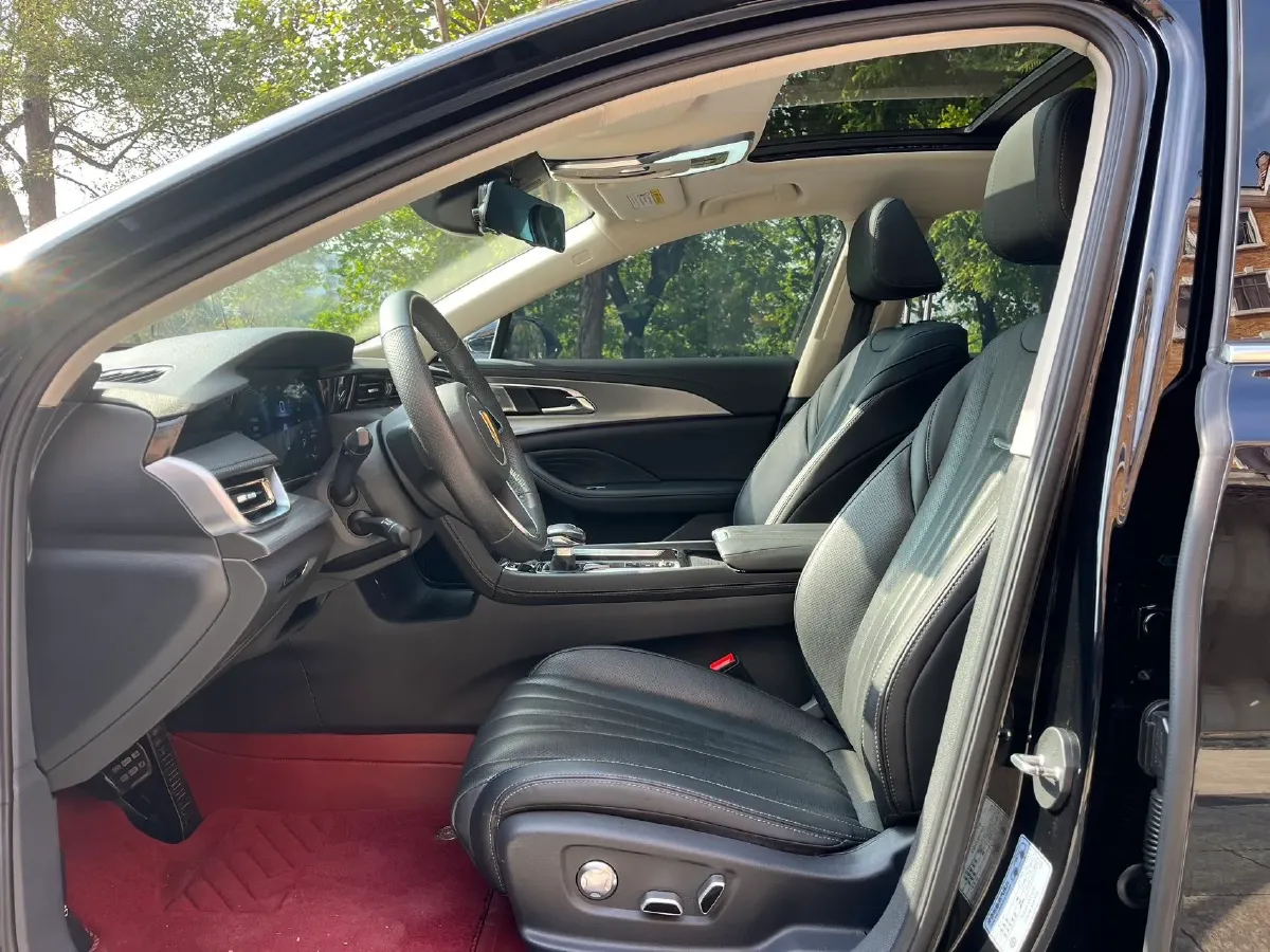 2023 HongQi H5 2.0T 224HP L4 8AT,autocango,china used car exporter,china ev exporter,chinese used car exporter,chinese used ev exporter