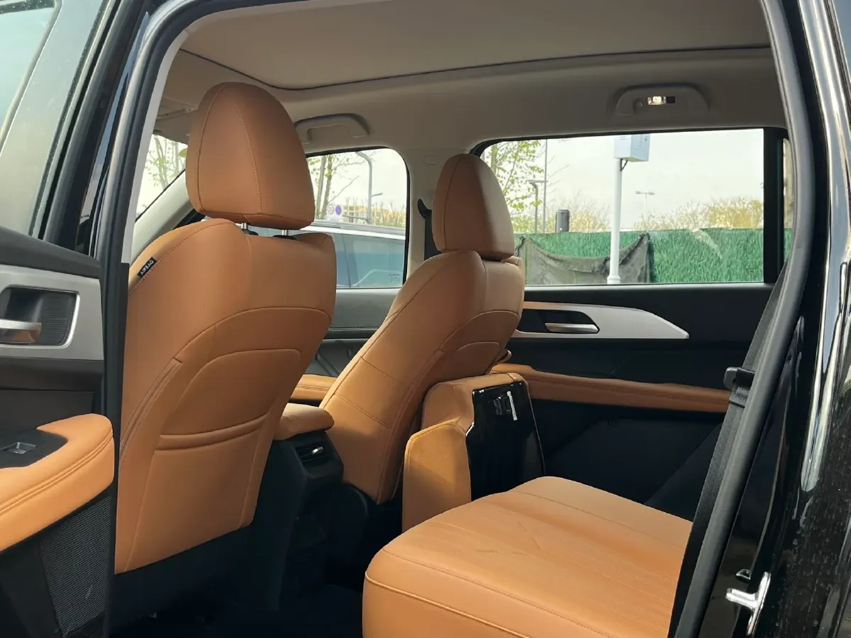 2025 Haval H5 2.0T 224HP L4 8AT,autocango,china used car exporter,china ev exporter,chinese used car exporter,chinese used ev exporter