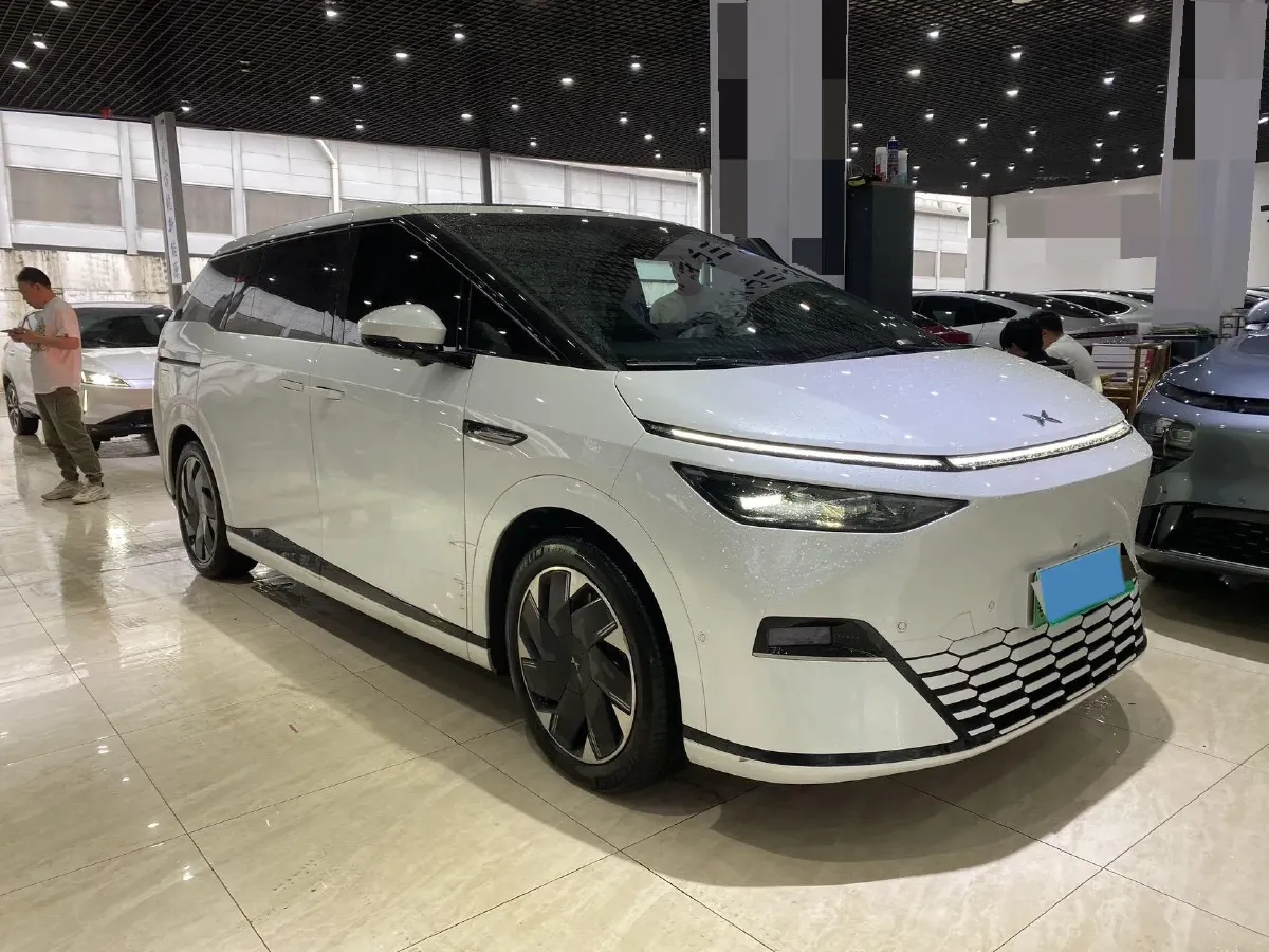 2024 Xpeng X9 BEV 101.5KWH,autocango,china used car exporter,china ev exporter,chinese used car exporter,chinese used ev exporter