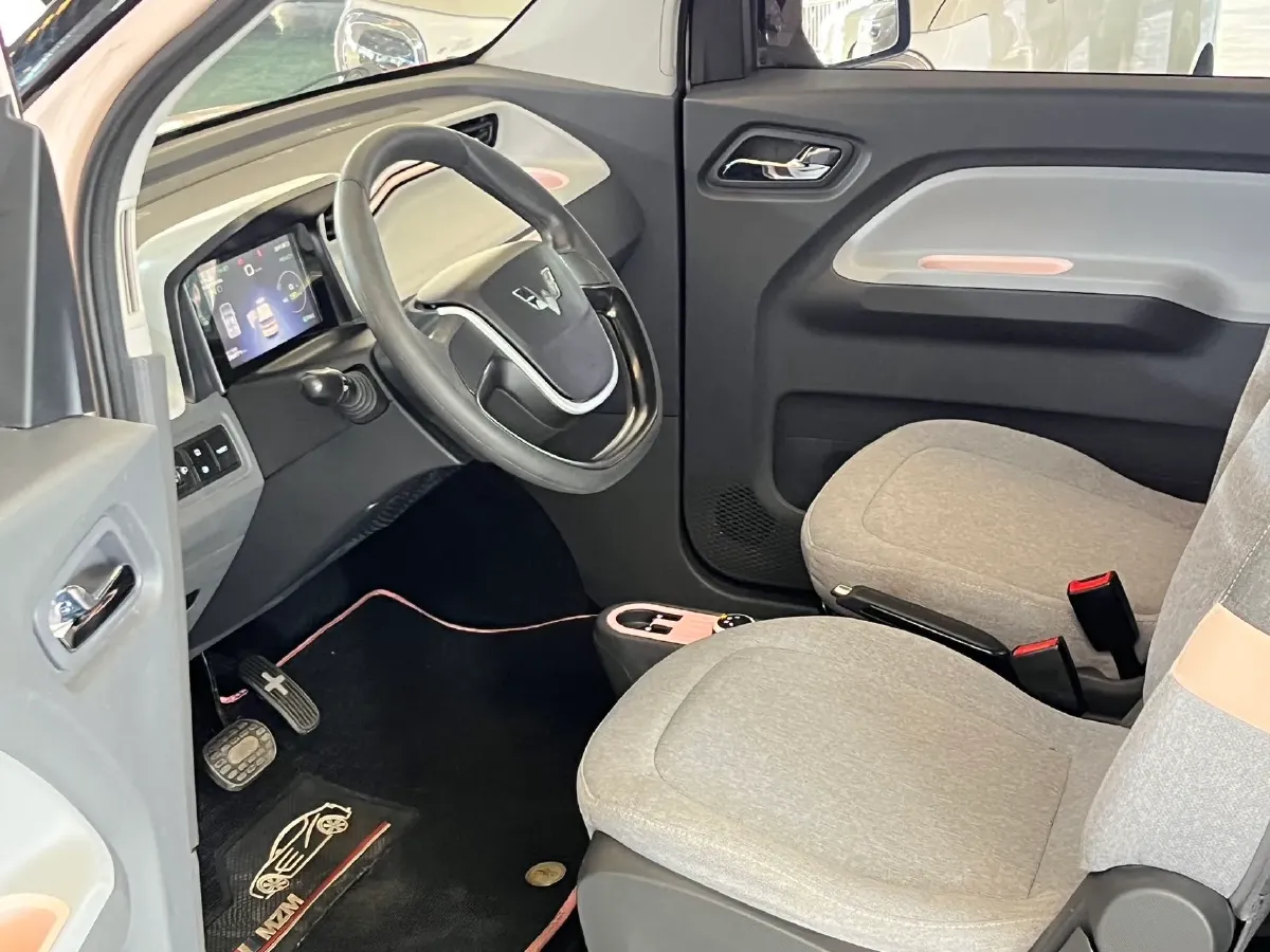 2022 WuLing HongGuang MINI EV BEV 9KWH,autocango,china used car exporter,china ev exporter,chinese used car exporter,chinese used ev exporter