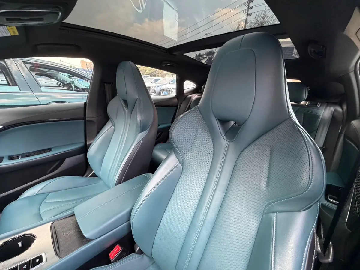 2023 MG 7 2.0T 261HP L4 9AT,autocango,china used car exporter,china ev exporter,chinese used car exporter,chinese used ev exporter