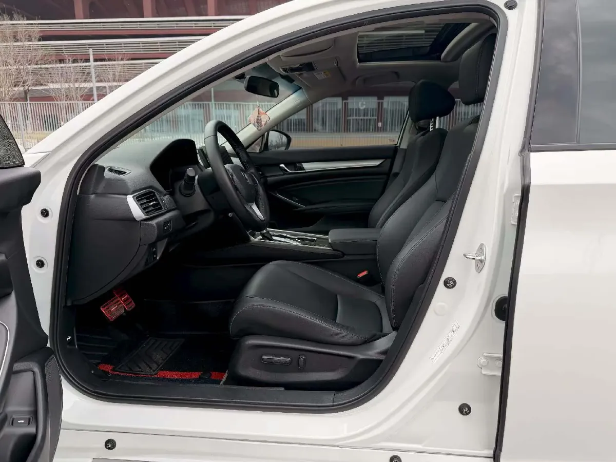 2023 Dongfeng PaLaSuo 2.0T 228HP L4 8AT,autocango,china used car exporter,china ev exporter,chinese used car exporter,chinese used ev exporter