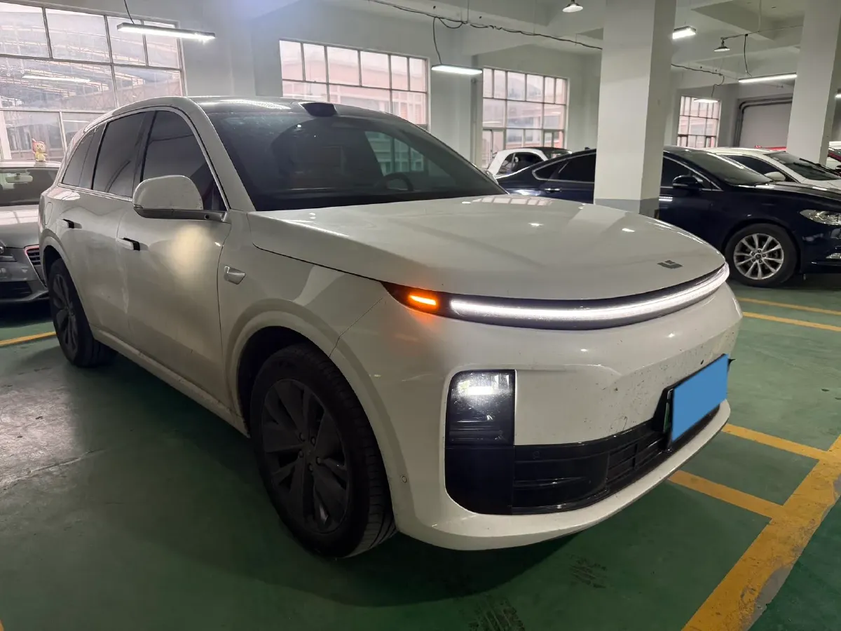 2025 Li L6 Range Extended 154HP L4 REEV,autocango,china used car exporter,china ev exporter,chinese used car exporter,chinese used ev exporter