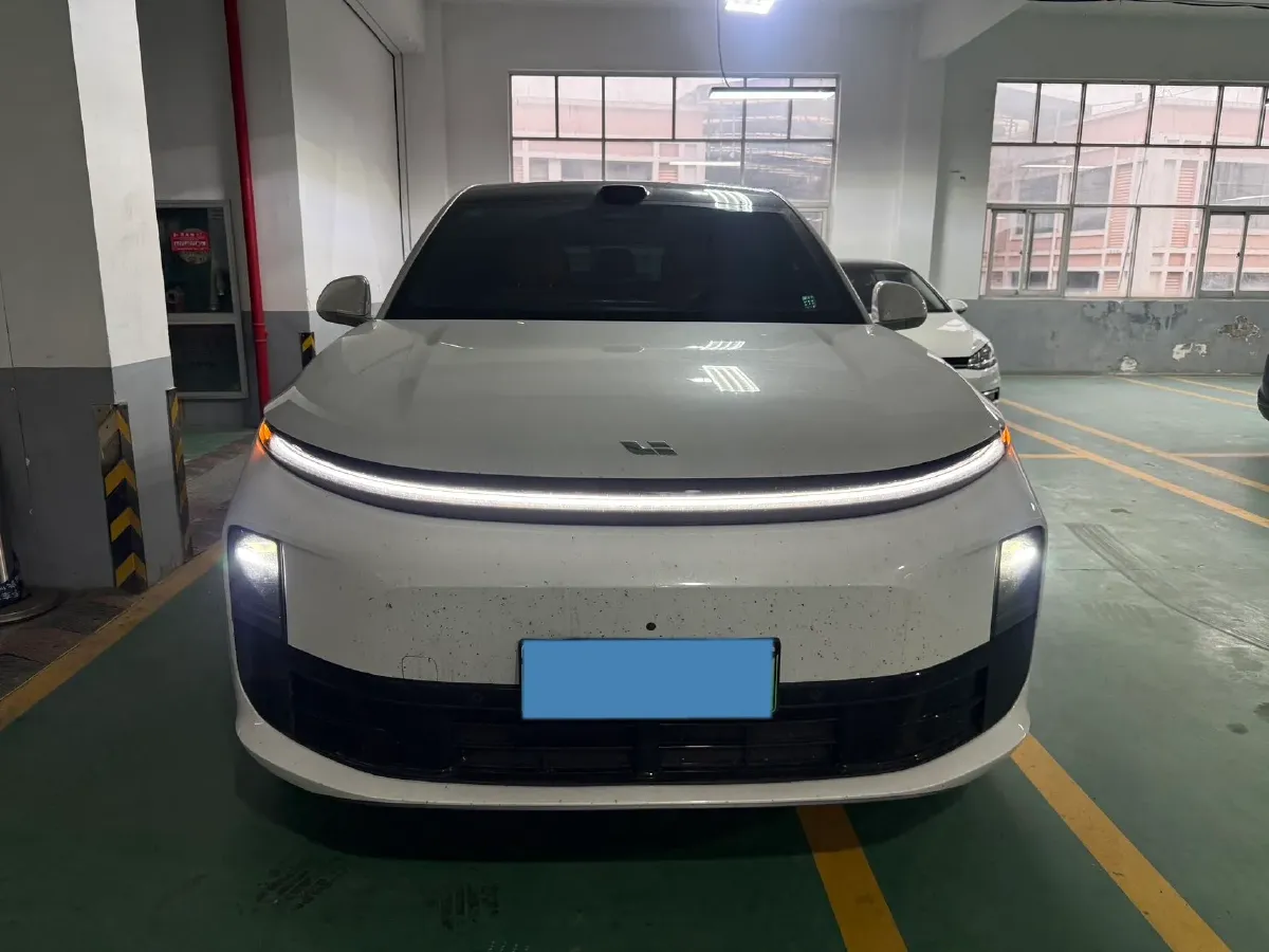 2025 Li L6 Range Extended 154HP L4 REEV,autocango,china used car exporter,china ev exporter,chinese used car exporter,chinese used ev exporter