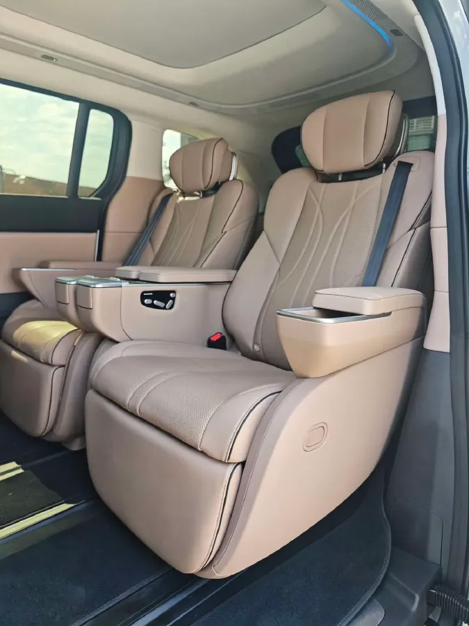 2024 Xpeng X9 BEV 101.5KWH,autocango,china used car exporter,china ev exporter,chinese used car exporter,chinese used ev exporter