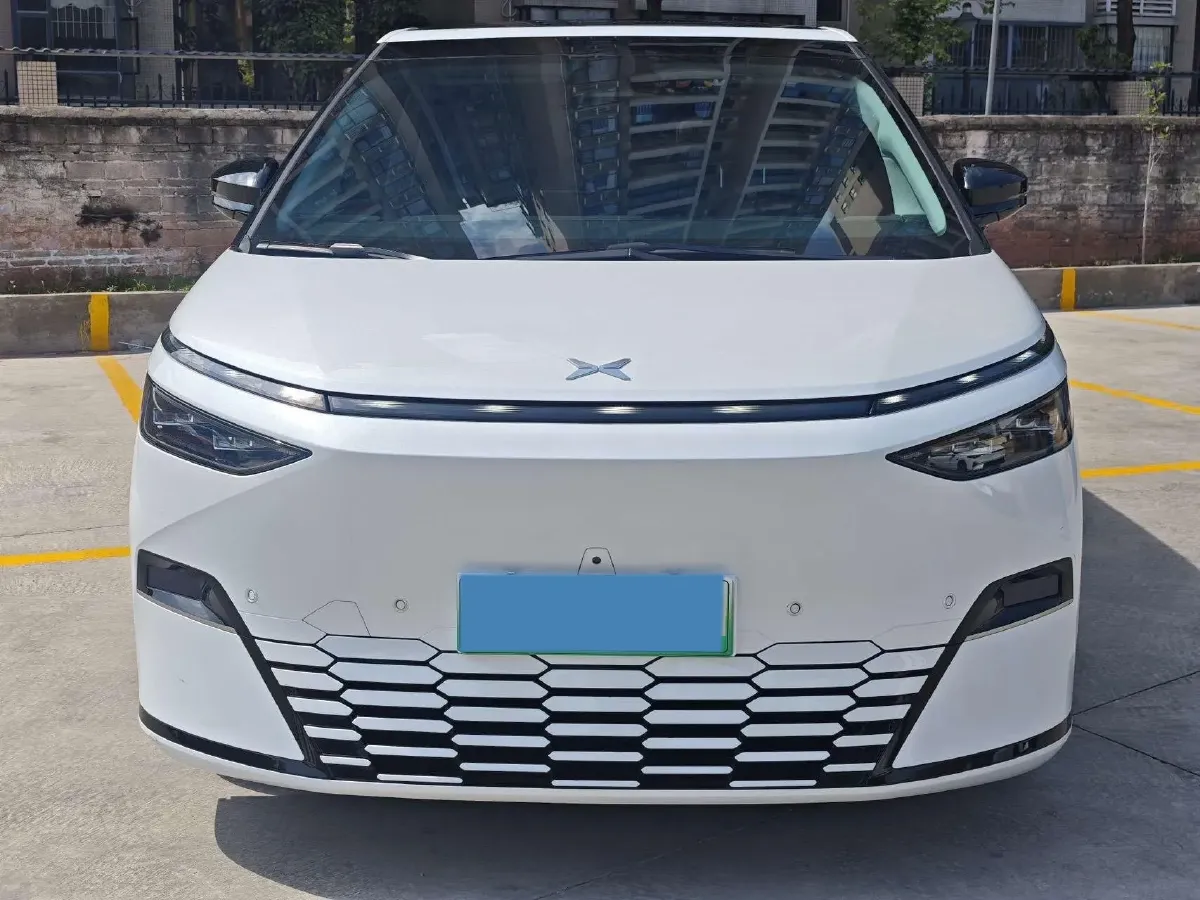2024 Xpeng X9 BEV 101.5KWH,autocango,china used car exporter,china ev exporter,chinese used car exporter,chinese used ev exporter