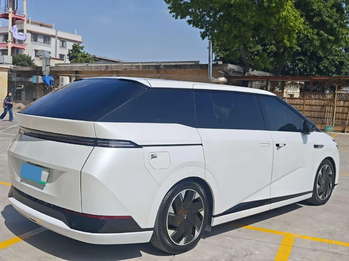 2024 Xpeng X9 BEV 101.5KWH,autocango,china used car exporter,china ev exporter,chinese used car exporter,chinese used ev exporter