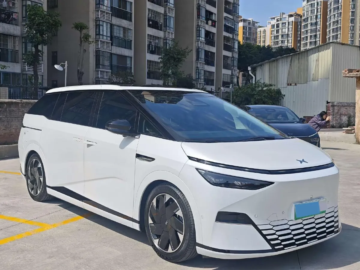 2024 Xpeng X9 BEV 101.5KWH,autocango,china used car exporter,china ev exporter,chinese used car exporter,chinese used ev exporter