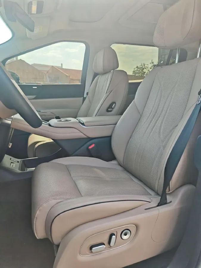 2024 Xpeng X9 BEV 101.5KWH,autocango,china used car exporter,china ev exporter,chinese used car exporter,chinese used ev exporter