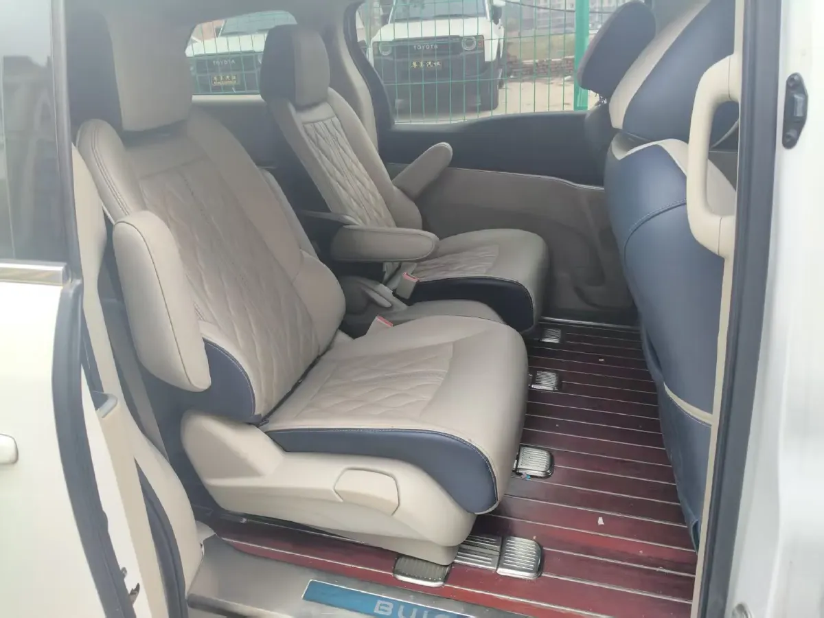 2021 Buick GL8 2.0T 237HP L4 9AT,autocango,china used car exporter,china ev exporter,chinese used car exporter,chinese used ev exporter