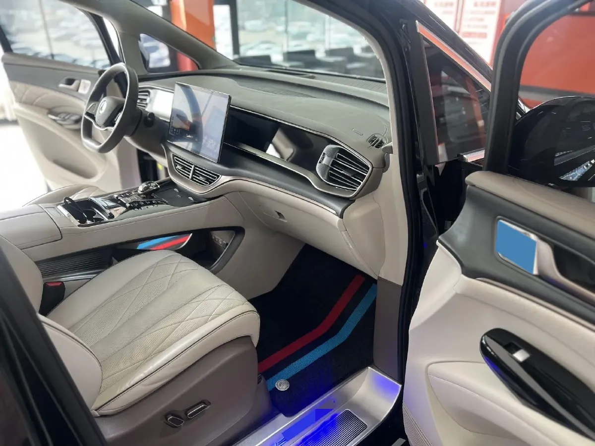 2022 Mercedes-Benz GLC Class 2.0T 197HP L4 9AT,autocango,china used car exporter,china ev exporter,chinese used car exporter,chinese used ev exporter