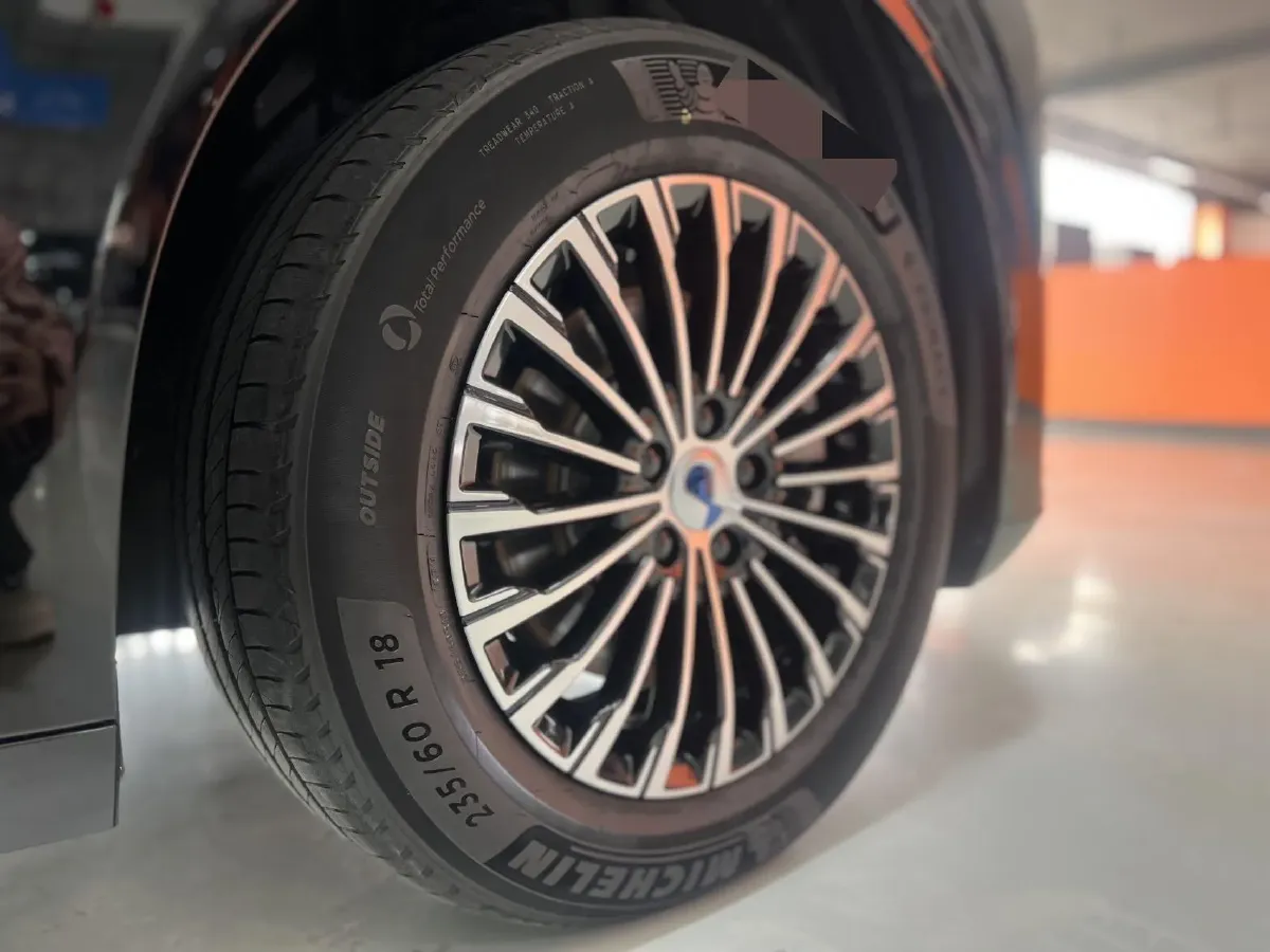 2022 Mercedes-Benz GLC Class 2.0T 197HP L4 9AT,autocango,china used car exporter,china ev exporter,chinese used car exporter,chinese used ev exporter