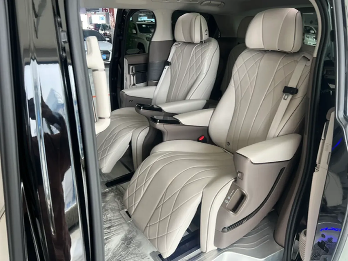 2022 Mercedes-Benz GLC Class 2.0T 197HP L4 9AT,autocango,china used car exporter,china ev exporter,chinese used car exporter,chinese used ev exporter