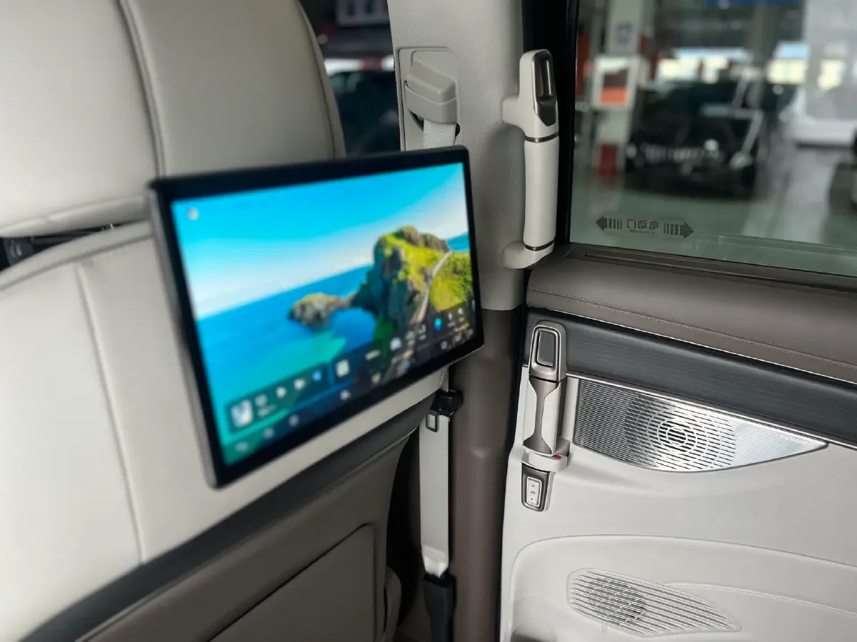 2022 Mercedes-Benz GLC Class 2.0T 197HP L4 9AT,autocango,china used car exporter,china ev exporter,chinese used car exporter,chinese used ev exporter