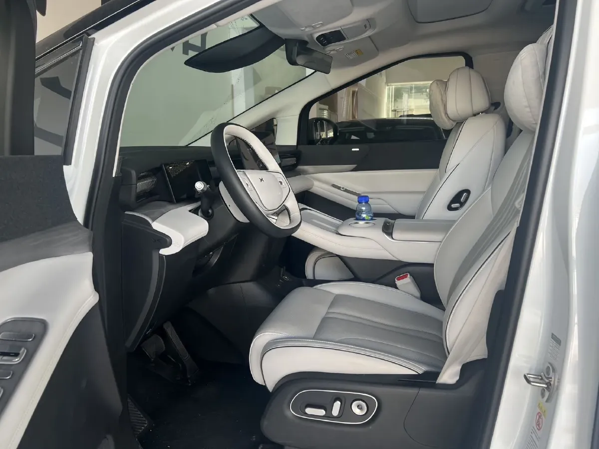 2024 Xpeng X9 BEV 101.5KWH,autocango,china used car exporter,china ev exporter,chinese used car exporter,chinese used ev exporter