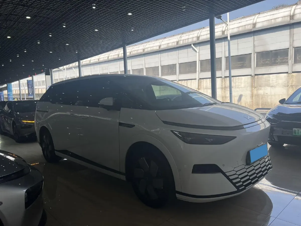 2024 Xpeng X9 BEV 101.5KWH,autocango,china used car exporter,china ev exporter,chinese used car exporter,chinese used ev exporter